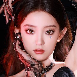 歌手罗予彤的图片