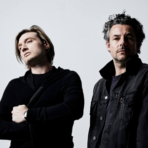 伴奏Summer's Ending Soon (带和声)的封面