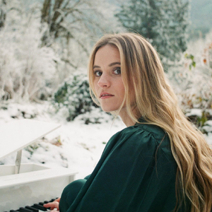 伴奏Kissin’ In The Cold (带和声)的封面