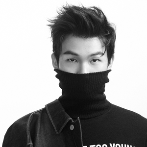 伴奏外面的世界 (听，谁在唱歌) (精消无和声纯伴奏)的封面