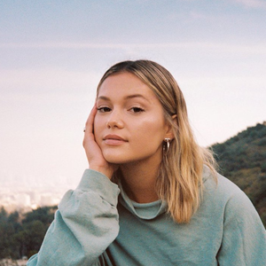 歌手Olivia Holt的图片