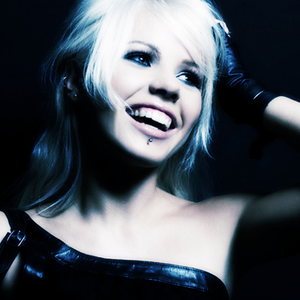 歌手Kerli的图片