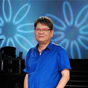 歌手郑进一的图片