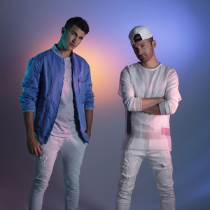 歌手Timeflies的图片