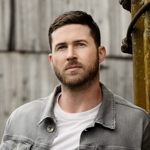 伴奏You Look Like You Love Me的封面