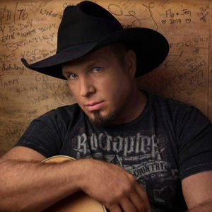 伴奏Friends in Low Places (Live Version) (Karaoke)的封面