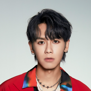 歌手鼓鼓 吕思纬的图片