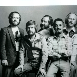 伴奏Grandma Got Run Over by a Reindeer (Karaoke Version)的封面