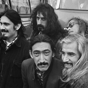 伴奏My Guitar Wants to Kill Your Mama (Karaoke Version)的封面