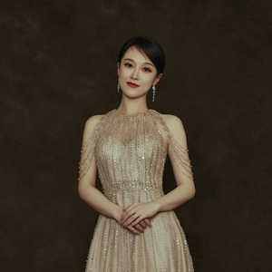 歌手蔡忻如的图片