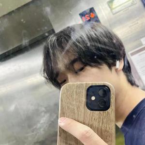 歌手GJ的图片