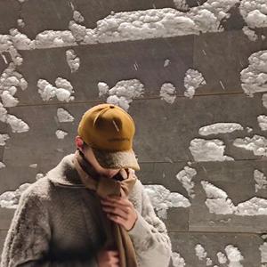 歌手哈利白特的图片