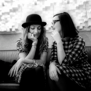 歌手Brigitte的图片