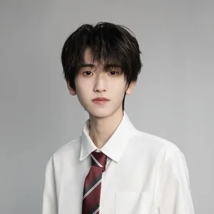 歌手TF家族-左奇函的图片