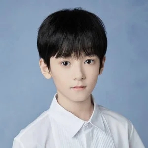 歌手TF家族-智恩涵的图片