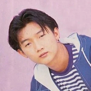 歌手韦伦的图片