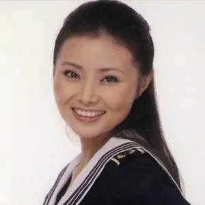 歌手谌荣的图片