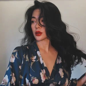 歌手莫倪moni的图片