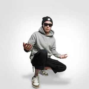 歌手LR星仔的图片