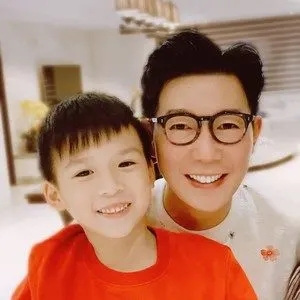歌手品冠儿子Jayden的图片