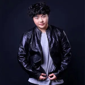 歌手石伟的图片
