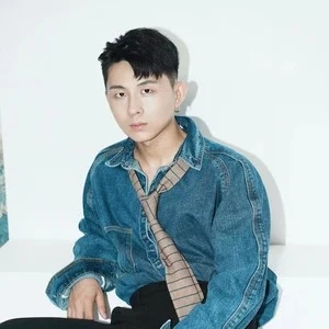 歌手薛廷佑的图片