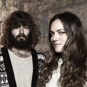 歌手Angus & Julia Stone的图片