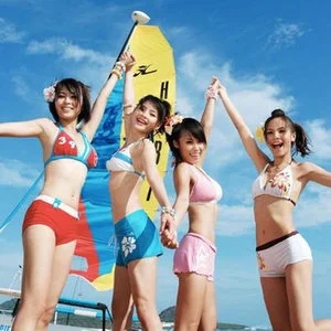 伴奏手牵手 (浓情版) (精消带和声)的封面