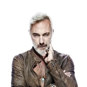 歌手Gianluca Vacchi的图片