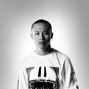 歌手厨房仔的图片