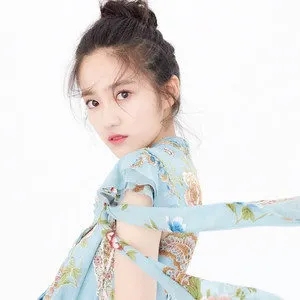 歌手汤梦佳的图片