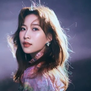 歌手李雪婷的图片