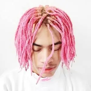 歌手Ecco2k的图片