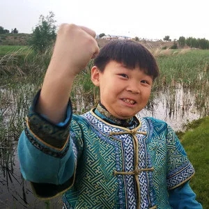 歌手阿斯儒的图片