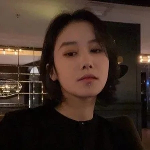 歌手葱香科学家的图片