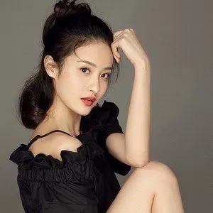 歌手赖雨濛的图片