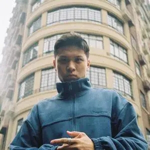 歌手丹澤的图片
