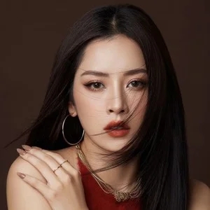 歌手Chi Pu的图片