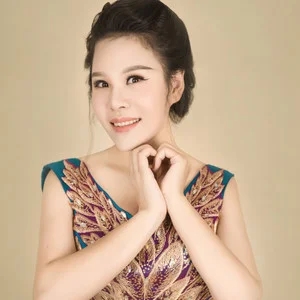 歌手张婷婷的图片