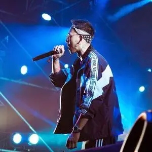 歌手SAVAGE.M的图片