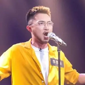 歌手李彦锋的图片