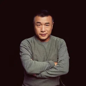 歌手康洪雷的图片