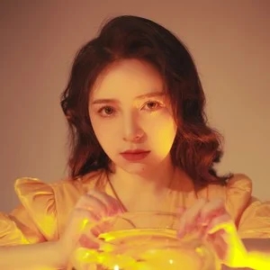 歌手楚然的图片