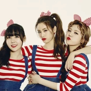 伴奏Catallena (까탈레나) (Karaoke Version)的封面