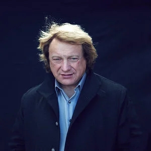 歌手Lou Gramm的图片