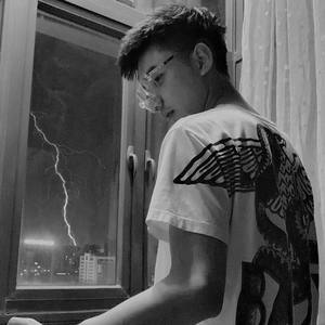 歌手周子璇的图片