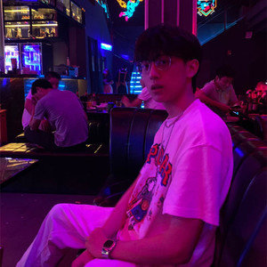 歌手林志越steven的图片