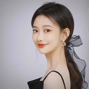 歌手李佳霏的图片