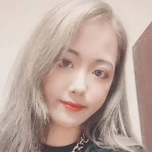 歌手陈瑜Lona的图片