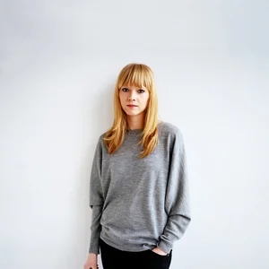 歌手Lucy Rose的图片